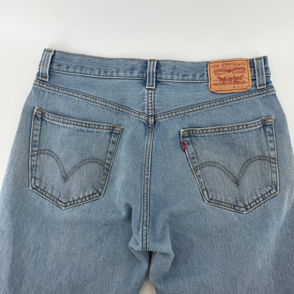 Levi's 505 Regular Fit Jeans Mens 34x32 Light‎ Wash Blue Straight Leg Denim Y2K
